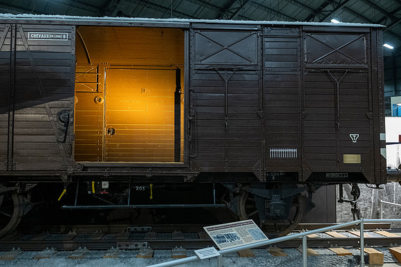 _BDP9685.NEF